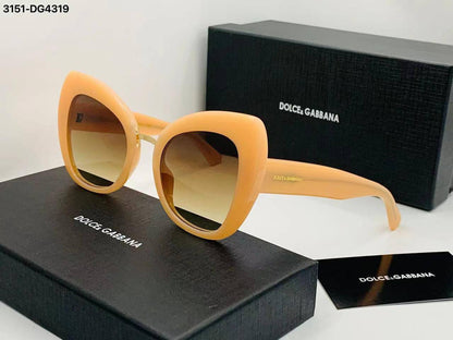 MIU MIU
SUNGLASSES 
120 dhs🪙🌨️

Zain89
♥️♥️♥️