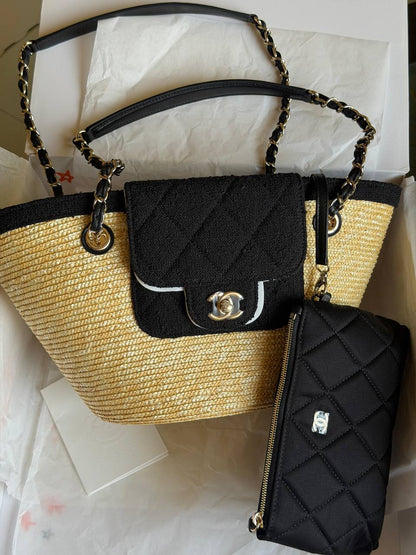 CHANEL
𝐑𝐚𝐟𝐟𝐢𝐚 𝐚𝐧𝐝 𝐃𝐞𝐧𝐢𝐦 𝐭𝐨𝐭𝐞 𝐛𝐚𝐠 
1650 dhs✅
1750 dhs✅

ETAG4
♥️♥️♥️