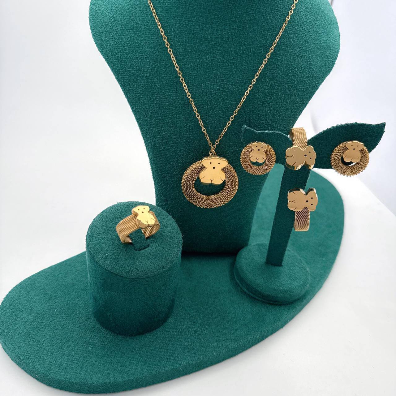 one Set Accessories
50 dhs🇦🇪

Zain45
♥️♥️♥️