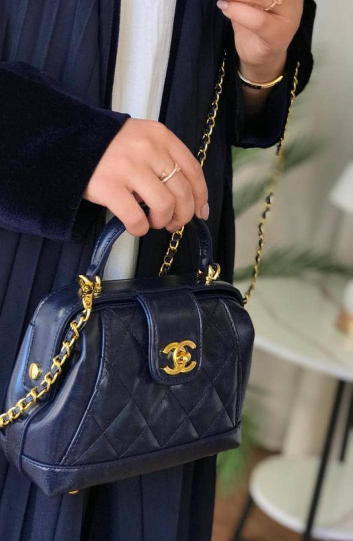 Chanel
90 dhs🪙🌨️

with box
🎁🎁🎁

size 24cm

Zain26
♥️♥️♥️