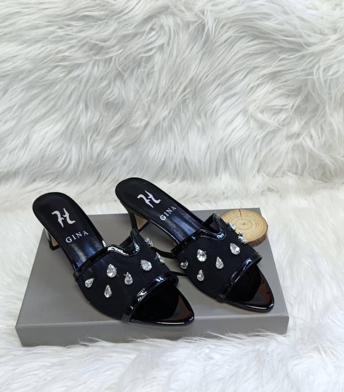 Gina 🌸
*master quality*🌸
*size: 36 to 42*🌸
280 dhs💓

Zain119
♥️♥️♥️