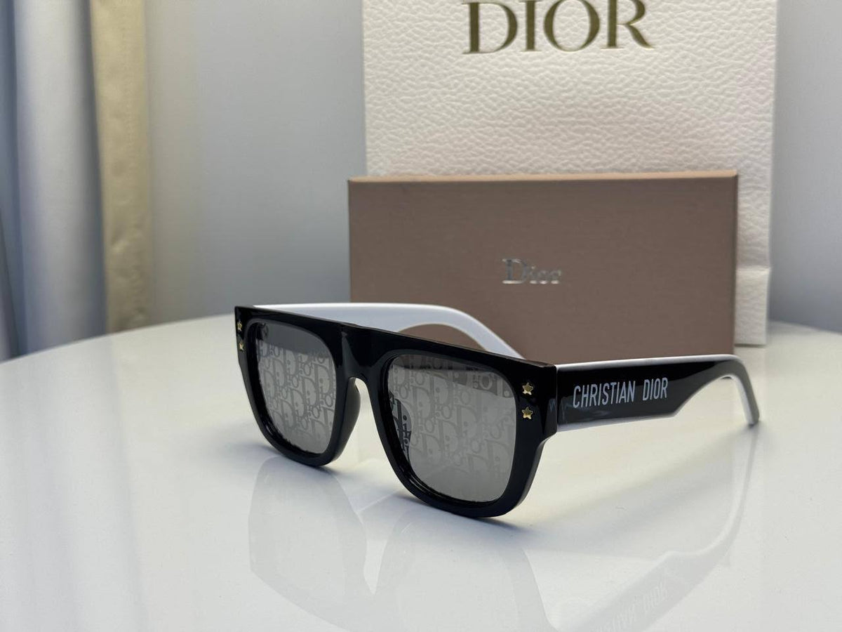 Dior
Gucci 
Miumiu
Celine
65 dhs🇦🇪🇦🇪

Good quality 
Zain182
♥️♥️♥️