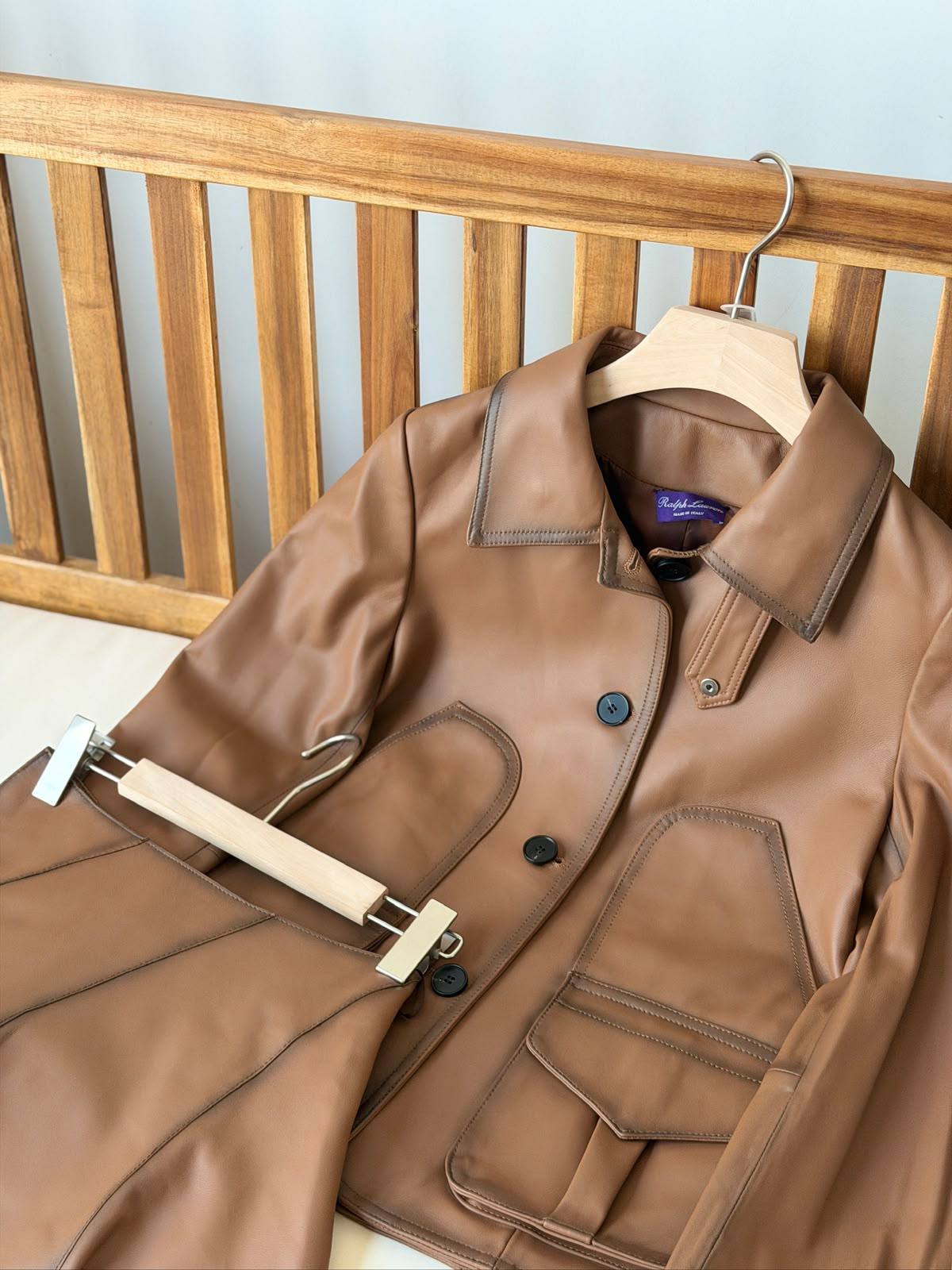 RALPH LAUREN 
VIP QUALITY 

    💯 % lambskin

Size : 36-38-40-42

2100 dhs🇦🇪🇦🇪

Zain287
♥️♥️♥️