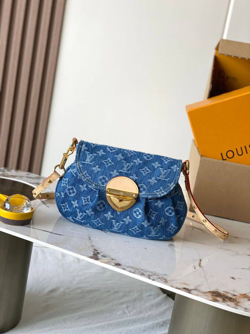 LV 
Master🌺🌺
340 dhs✅🩷🩷🙋‍♂️

Zain228
♥️♥️♥️