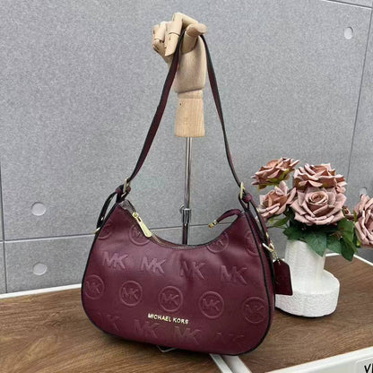 Coach
65 dhs💓

Zain232
♥️♥️♥️