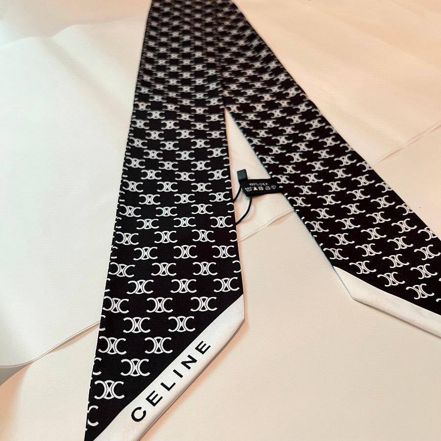 Silk Twilly Scarf 
Without box 🗃️ 
25 dhs✅

Zain231
♥️♥️♥️