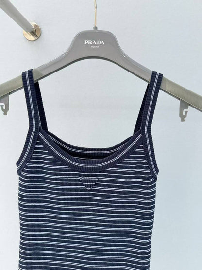 PRADA
Women’s Top
Master Quality 
SML
250 dhs✅

Zain276
♥️♥️♥️