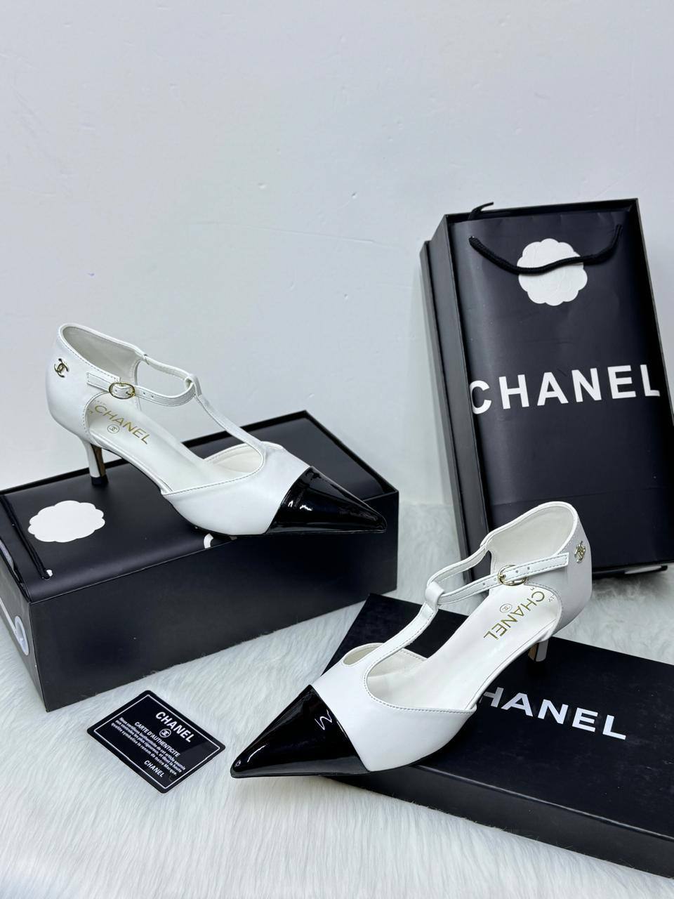 𝗖𝗛𝗔𝗡𝗘𝗟 𝗡𝗘𝗪 𝟯𝗖𝗠
💯high quality
Size 36-37-38-39-40-41
110 dhs🪙🌨️

Zain86
♥️♥️♥️