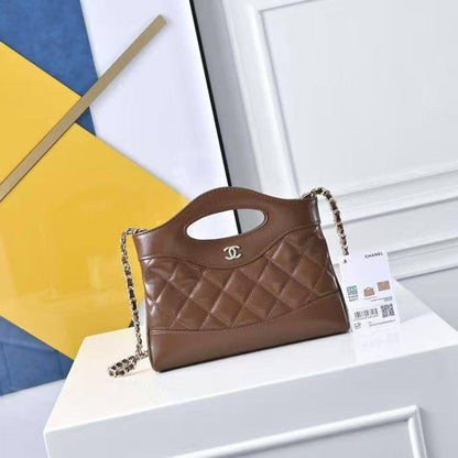 Chanel
Master+++
360 dhs💚

Zain153
♥️♥️♥️