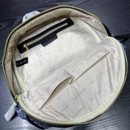 MK BACKPACK 
GOOD QUALITY 
95 dhs✅

Zain39
♥️♥️♥️