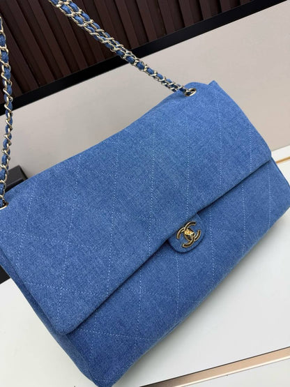 Chanel
Master❣️❣️
38cm🫶🏼🫶🏼 
350 dhs🇦🇪🇦🇪

Zain297
♥️♥️♥️