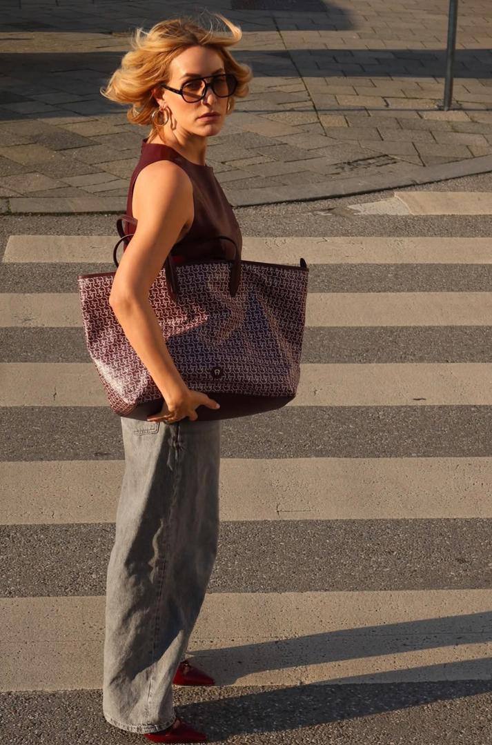 Aigner

85 dhs🪙🌨️

high quality 
42cm

Zain26
♥️♥️♥️