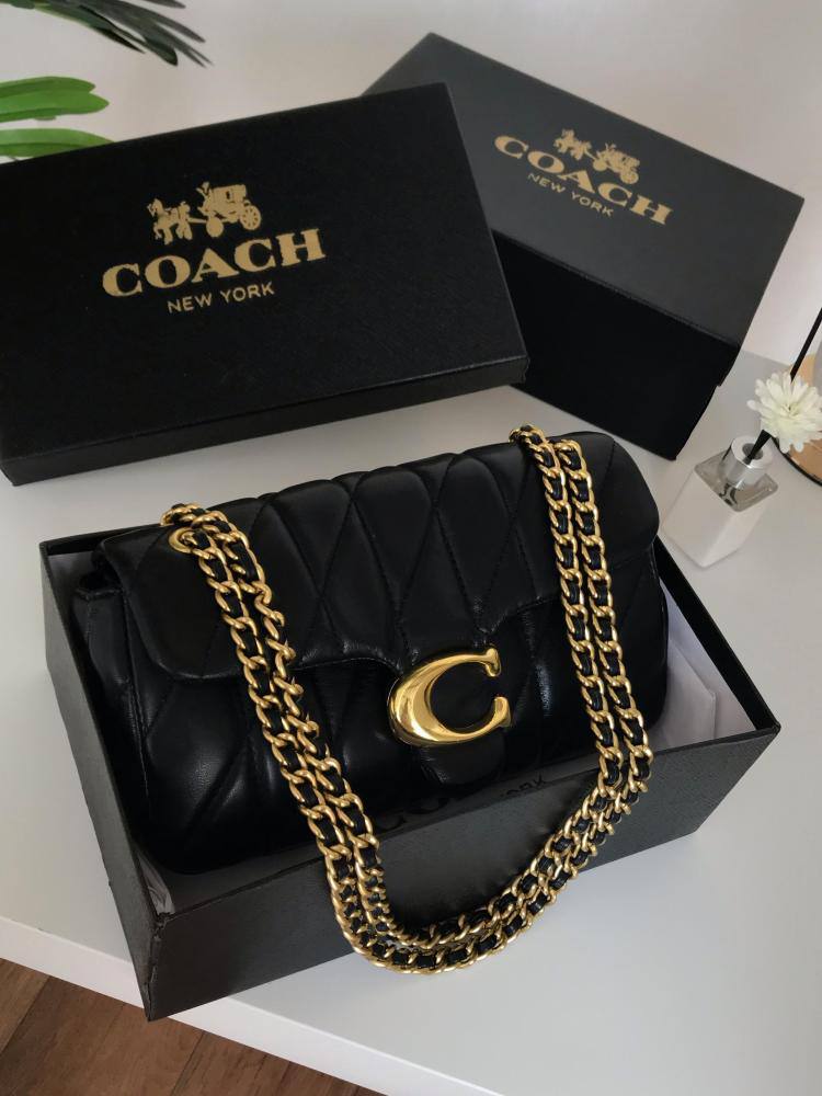 Coach 
100 dhs🇦🇪🇦🇪

with box
size 25×8×15cm

Zain42
♥️♥️♥️