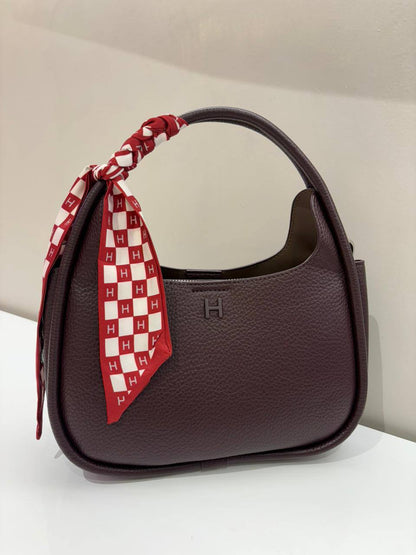 Hermes
115 dhs✅
23cm

Zain161
♥️♥️♥️