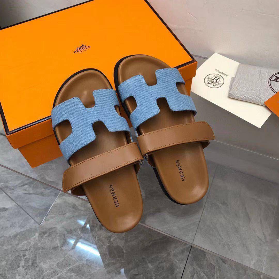 Hermes Ladies Slipper 
Size:36 to 42 
100 dhs🪙💕

Zain241
♥️♥️♥️