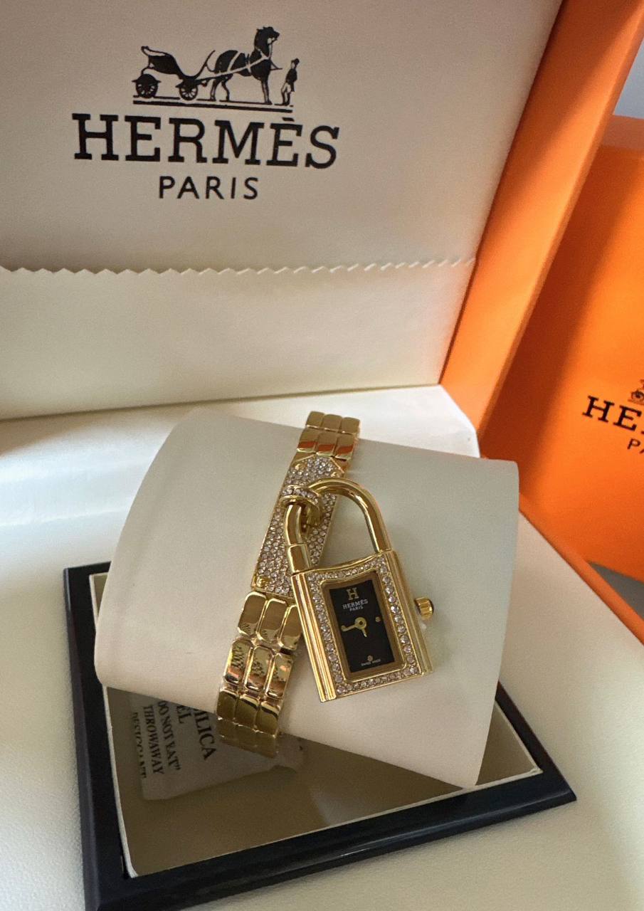 Hermes Ladies
*Good quality*
75 dhs✅

Zain45
♥️♥️♥️