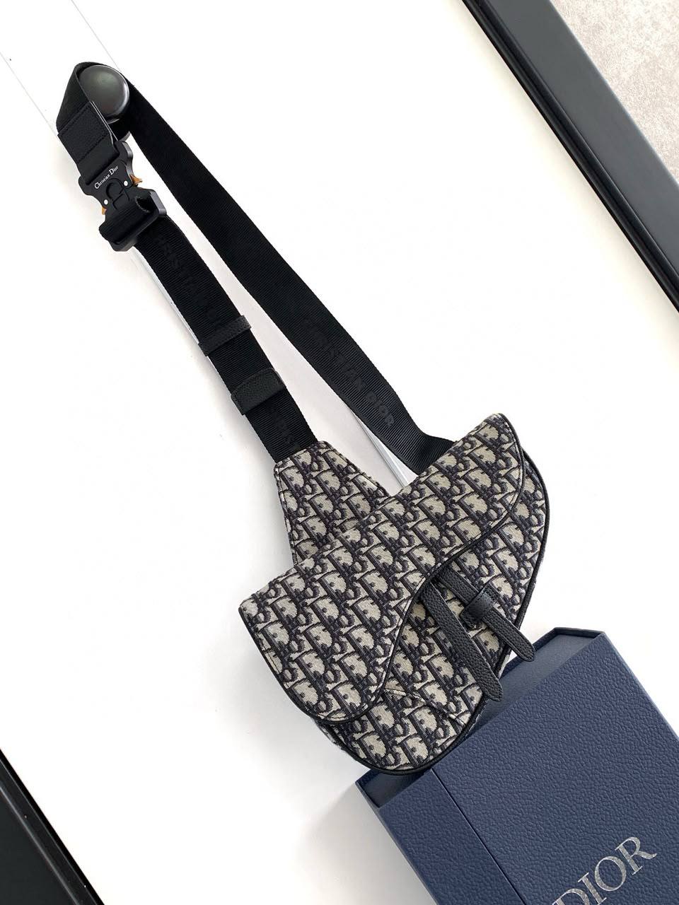 DIOR
SADDLE Bag
Master Quality
600 dhs🇦🇪🇦🇪🇦🇪

Available

Zain179
♥️♥️♥️