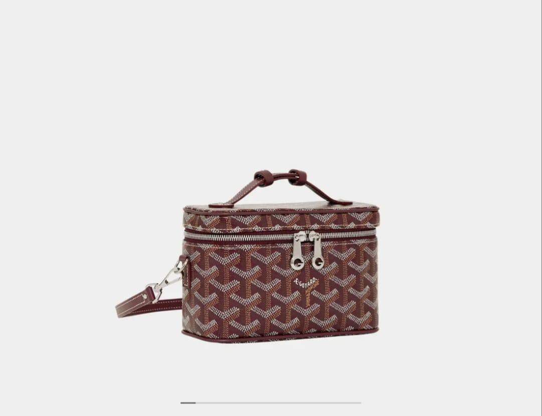 Goyard
with box
100 dhs💛

Zain143
♥️♥️♥️