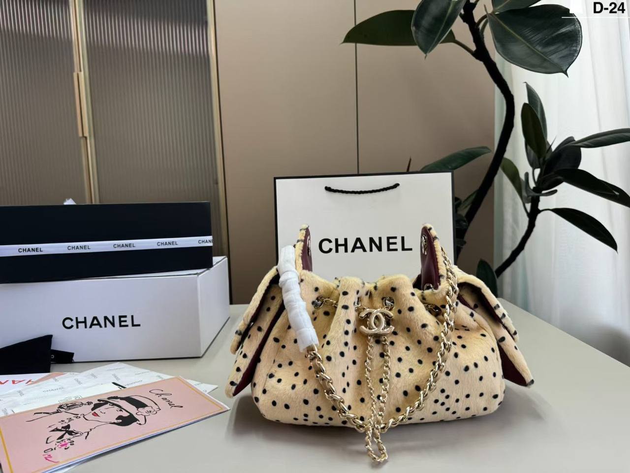Chanel
Master✅✅
350 dhs🇦🇪🇦🇪

Zain141
♥️♥️♥️