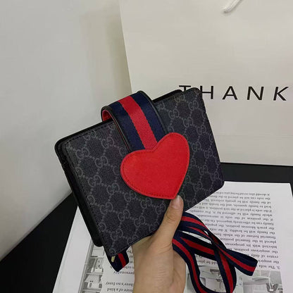 GUCCI
Size  18cm
70 dhs💛

Zain04
♥️♥️♥️