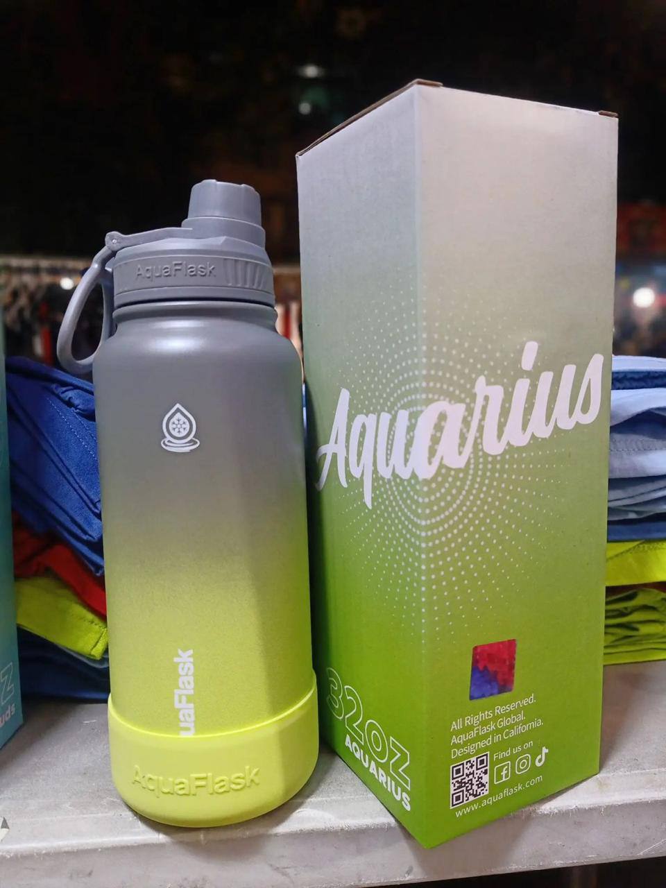 AQUAFLASK WATER BOTTLE

32oz
70 dhs🇦🇪🇦🇪

Zain88
♥️♥️♥️