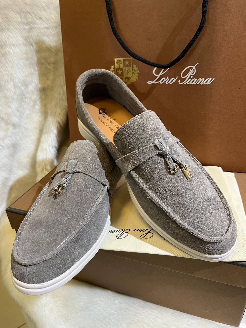 Loro Piana
Size:36 to 42
130 dhs✅

Zain241
♥️♥️♥️