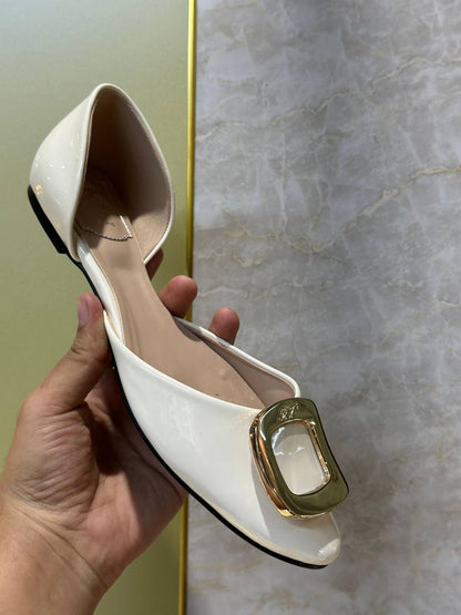 RV

size 36 to 41

120 dhs💓

Zain103
♥️♥️♥️