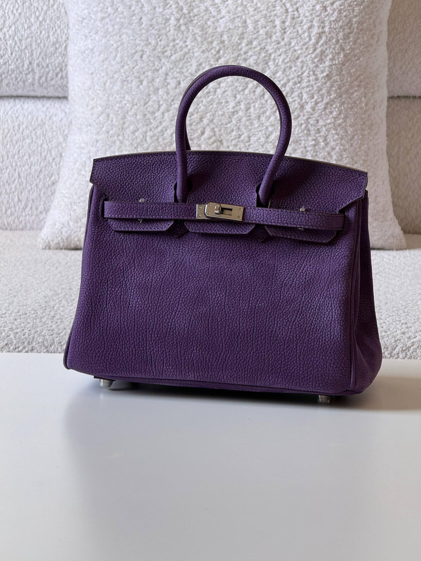 Hermes
Birkin 25cm💥Master quality ✅with box📦
🎁🎁🎁

610 dhs❣️

Zain52
♥️♥️♥️