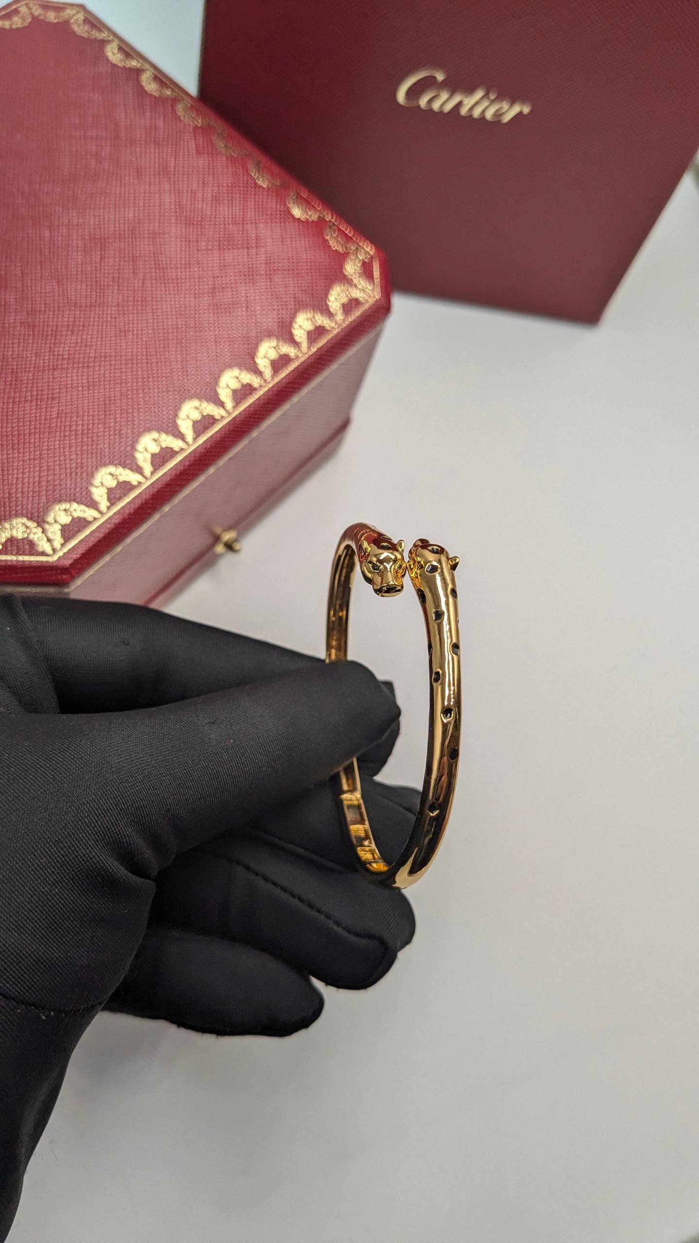 Cartier Bangle
Master Quality
120 dhs🪙🌨️

Normal Box Paper Bag
🎁🎁🎁

Zain210
♥️♥️♥️