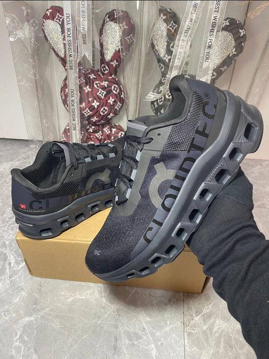 On Cloud monster 1. Full Balck. 
Size 36-45. 
220 dhs✅

Zain242
♥️♥️♥️