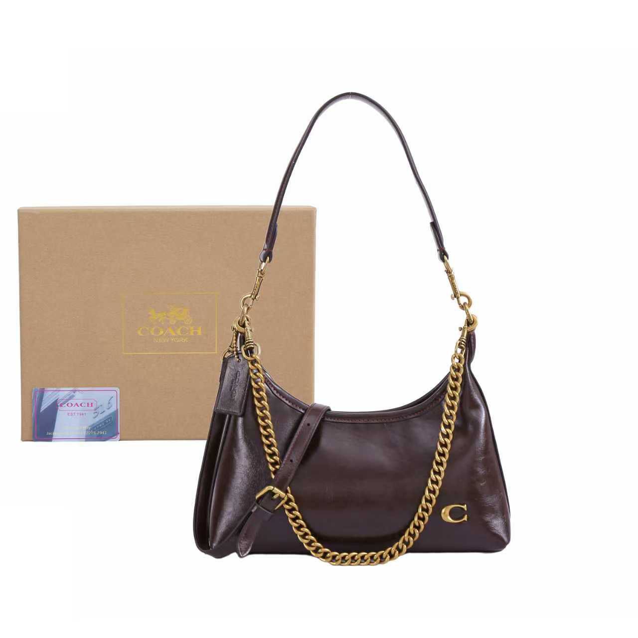 Coach

with box
🎁🎁🎁

90 dhs🪙🌨️

Zain143
♥️♥️♥️