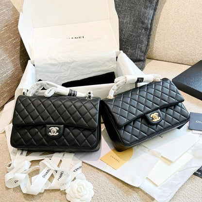 CHANEL NEW CAME HIGH QUALITY WITH FOLDING BOX 
130 dhs🇦🇪🇦🇪

Zain295
♥️♥️♥️