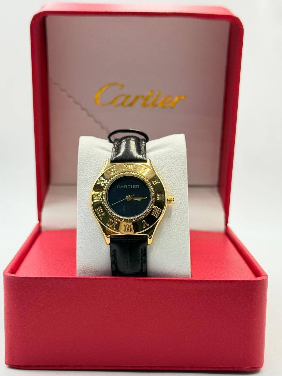 Cartier ladies 
offer price 
40 dhs🪙💚

Zain08