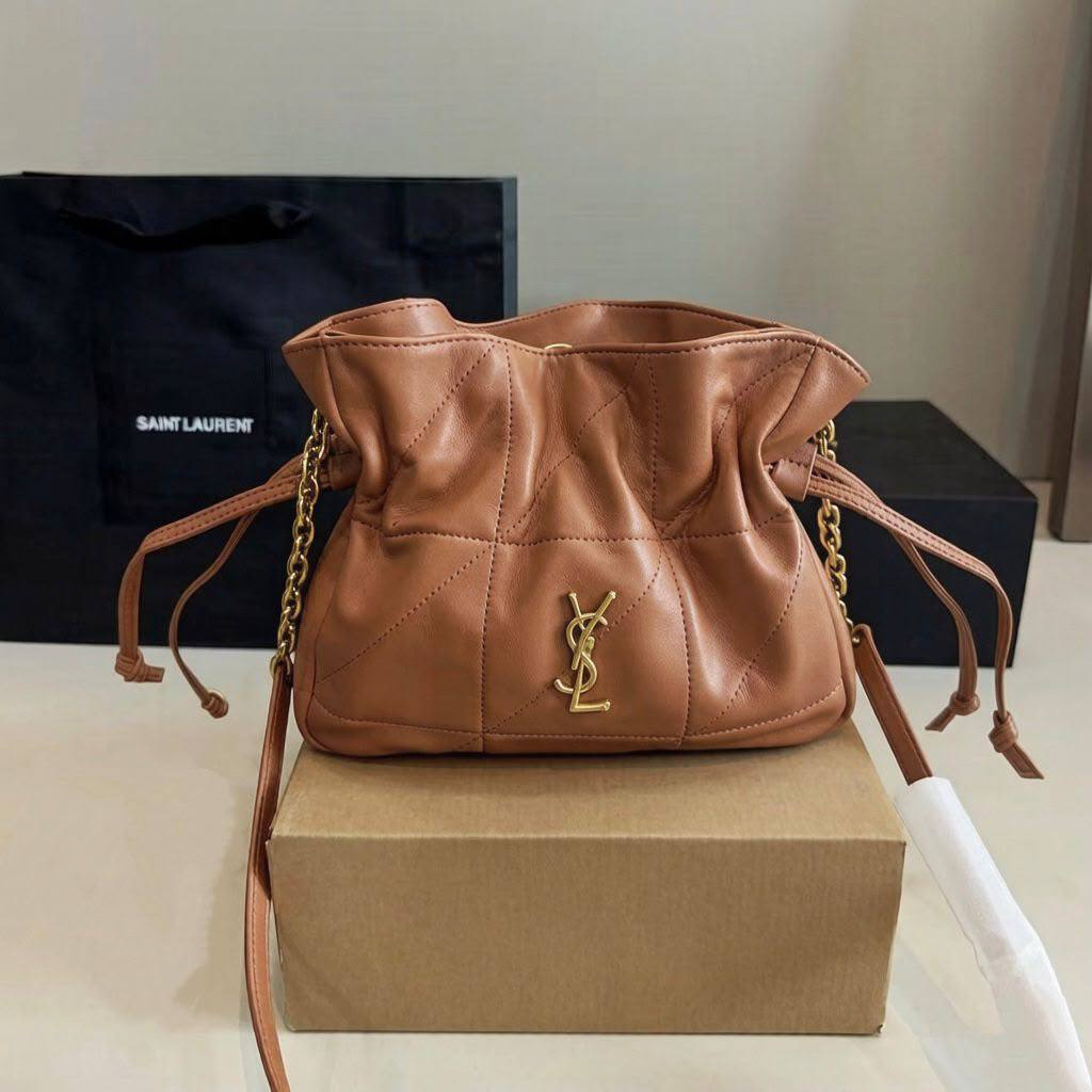 YSL
 SMALL SIZE 
WITH BOX 
90 dhs✅

Zain295
♥️♥️♥️