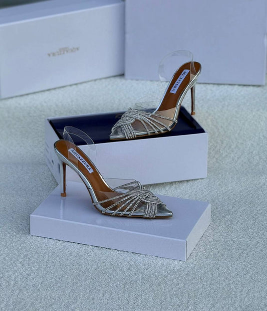 New.  Aquazzura heel

   Size  .  36.  to 41

120 dhs✅

Zain80
♥️♥️♥️