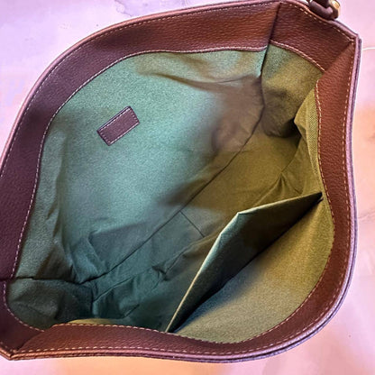 GUCCI 

NEW CAME 

GOOD QUALITY 
100 dhs🇦🇪🇦🇪

Zain295
Zain39
♥️♥️♥️