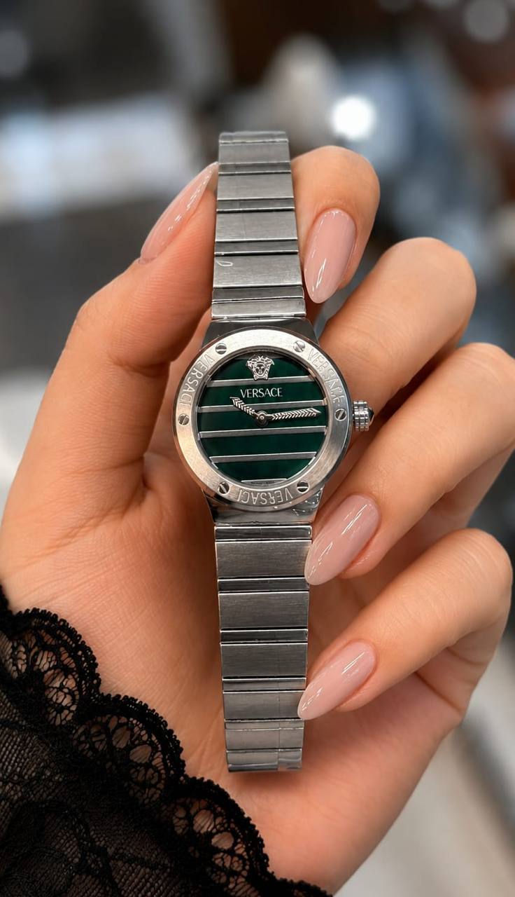 Versace 
watch for ladies 
good quality 
250 dhs💓

Zain59
♥️♥️♥️