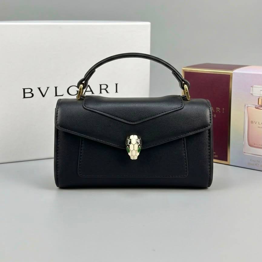 Bvlgari
High quality 
With box 
120 dhs💓

Zain136
♥️♥️♥️
