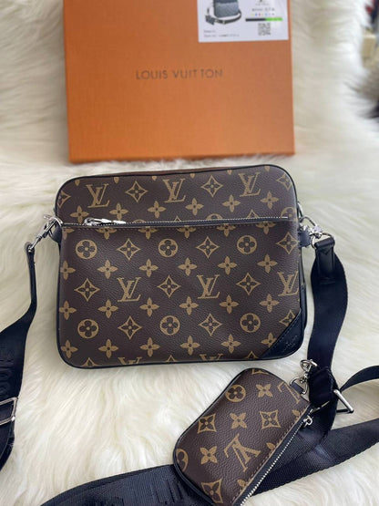 LV
⚡25cm

120 dhs✅

⚡with box
🎁🎁🎁

Zain118
♥️♥️♥️