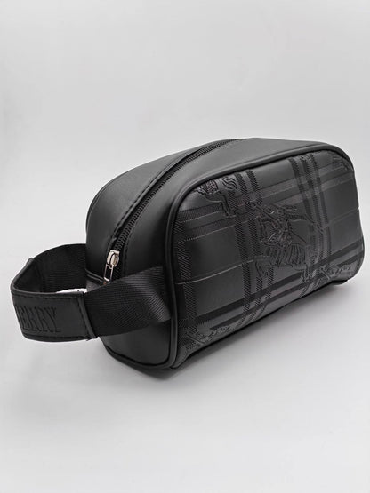 Men bags

Good quality 
40 dhs🇦🇪🇦🇪

Zain182
♥️♥️♥️