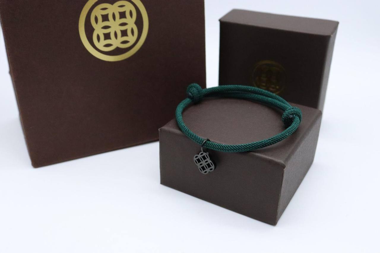 Bracelet 
55 dhs💓
+Box and paper bag🎁

Zain33
♥️♥️♥️