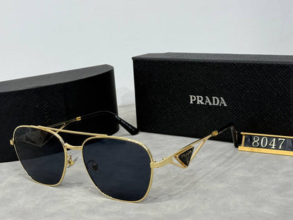 PRADA 
Sunglasses 🕶️ 
Good quality 💯 
Master box 🗃️ 
50 dhs❤️

Zain273
♥️♥️♥️