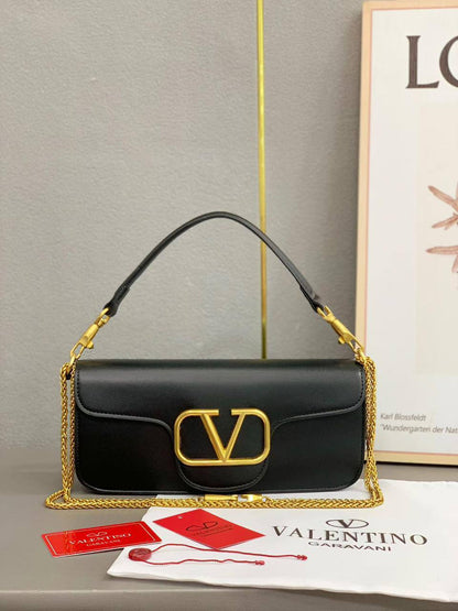 Valentino Loco long

1️⃣ First quality +🎁

Size : 27 * 13 cm

110 dhs🇦🇪🇦🇪
with box 🎁

Zain115
♥️♥️♥️
