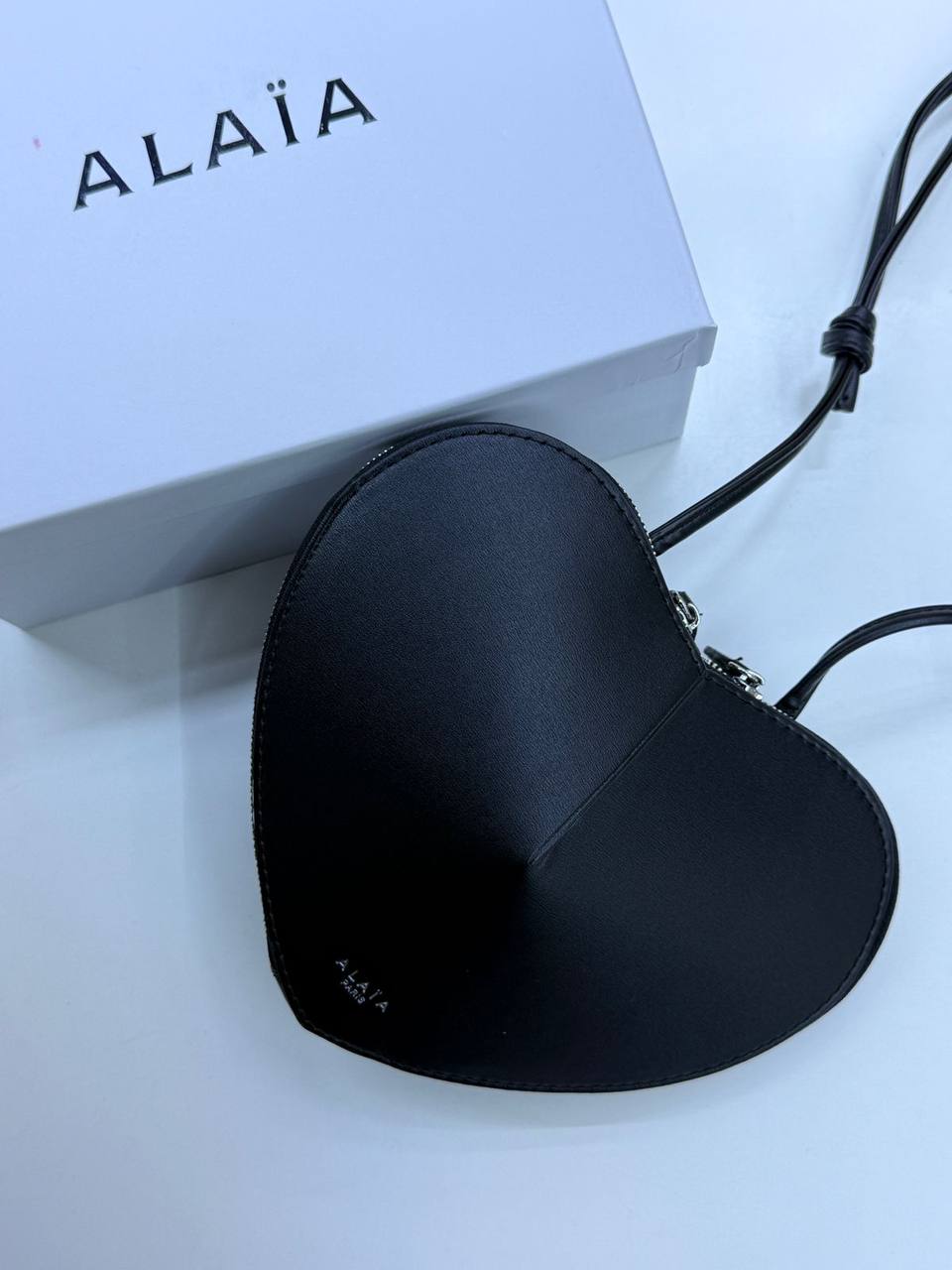 ALAIA  
Mate & shining 
120 dhs✅

with box
🎁🎁🎁

Zain44
♥️♥️♥️