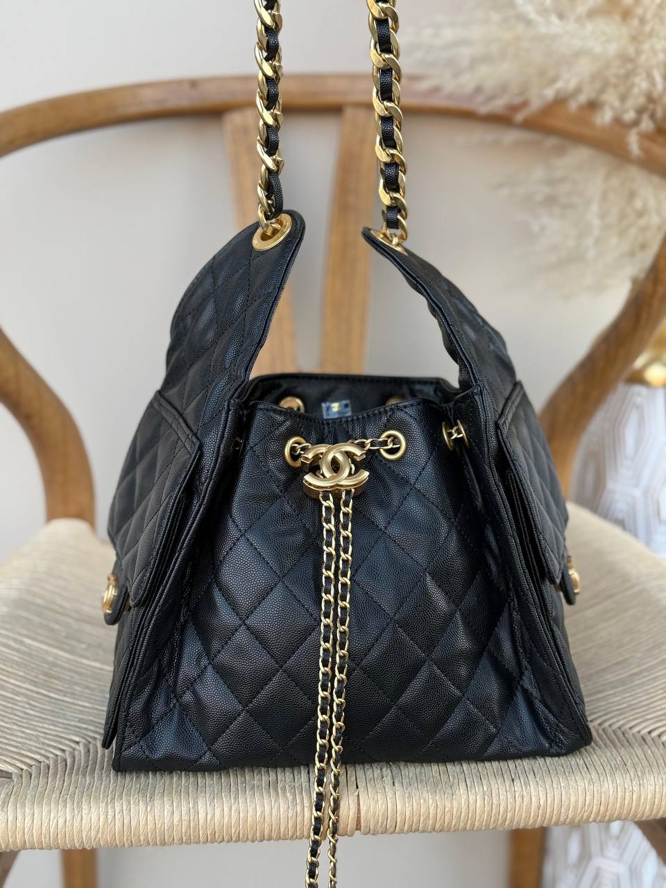 CHANEL

22cm
360 dhs✅

25cm
380 dhs✅

33cm
400 dhs✅

Top quality 
With box🎁

Zain167
♥️♥️♥️