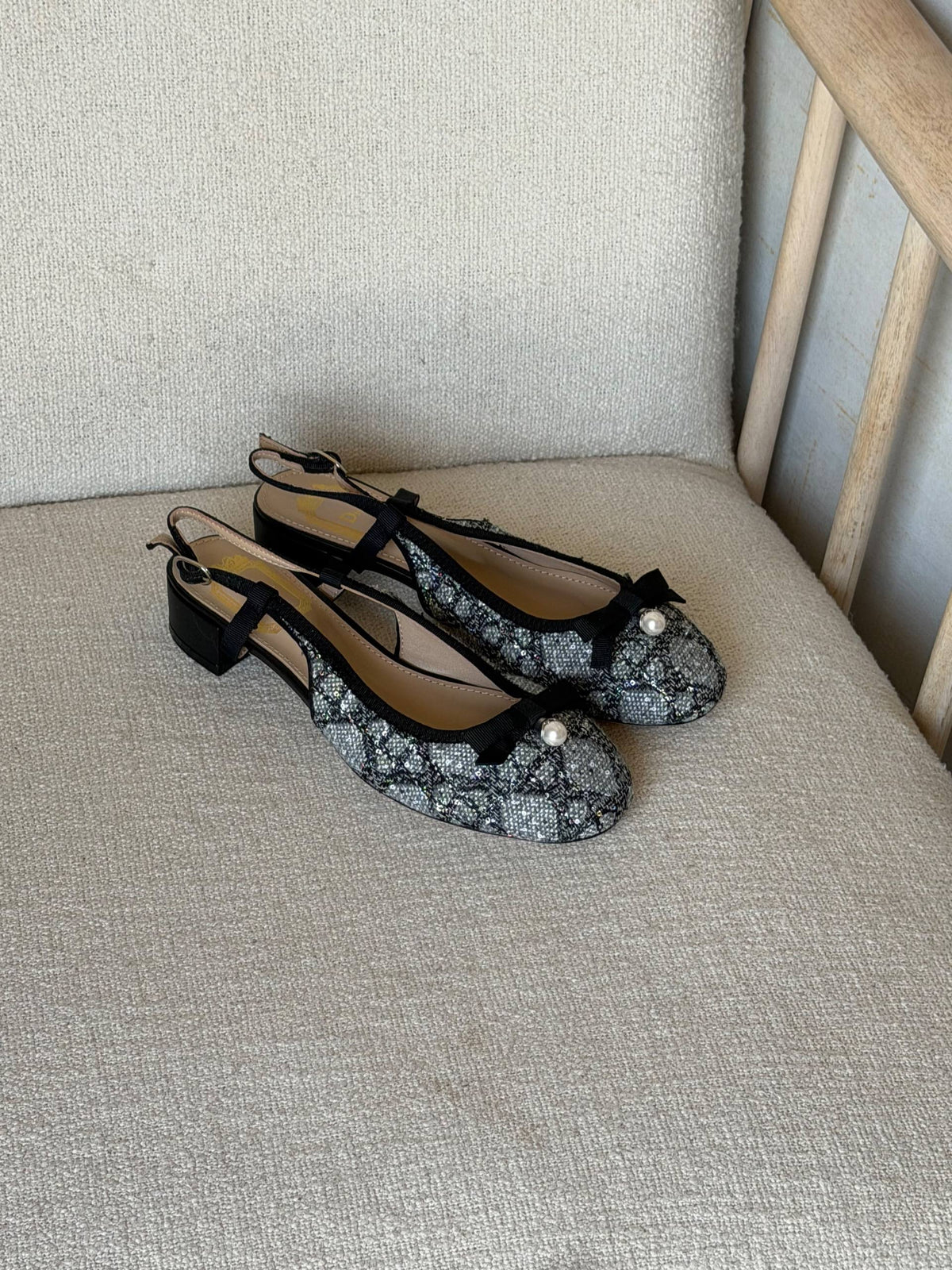 DIOR

QUALITY: SUPER MASTER
SIZE:36 TO 42
500 dhs🇦🇪🇦🇪

Zain319
♥️♥️🇦🇪