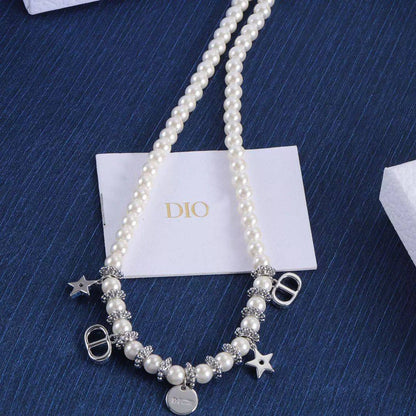 DIOR 🎶🛍️
____NECKLACE& BRACELE__❤️
*MASTER*🍃😍
With NORMAL BOX 🛍️
120 dhs✅
With master box🛍️
130 dhs✅

Zain263
♥️♥️♥️