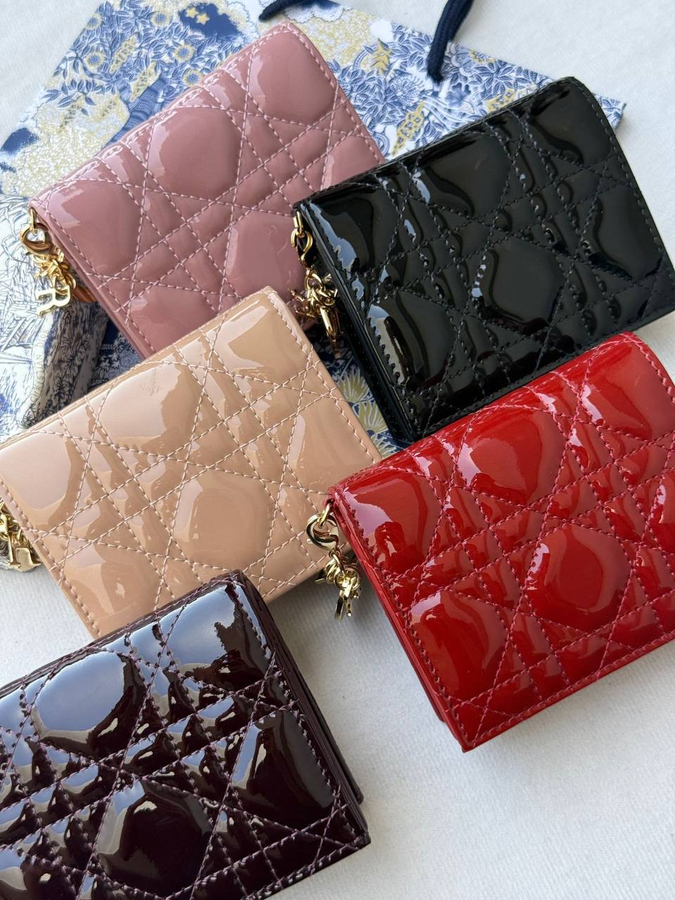 Dior
💜*Super Master*💜
310 dhs✅

Zain275
♥️♥️♥️