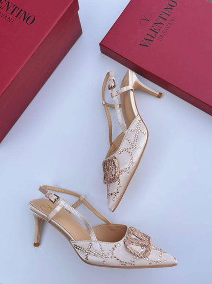 Valentino 
120 dhs🪙💕
Size 36-42

Zain30
♥️♥️♥️