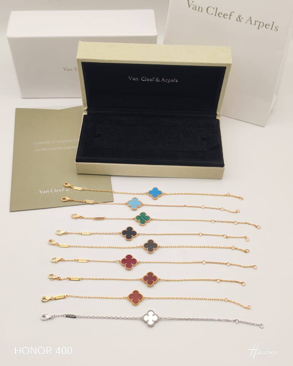 Boucheron

55 dhs🇦🇪🇦🇪

Zain122
♥️♥️♥️